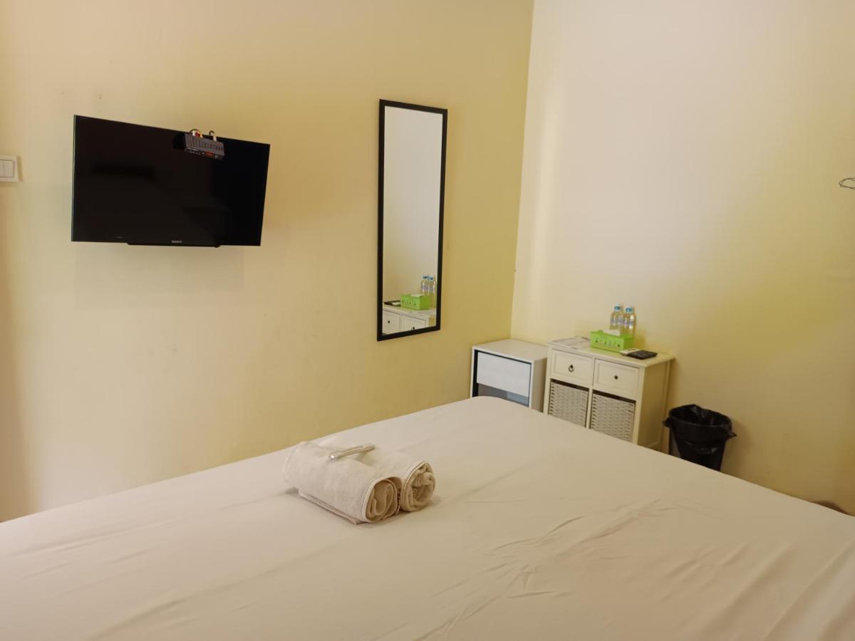 Hotel Maerakatja Yogyakarta Bagian luar foto